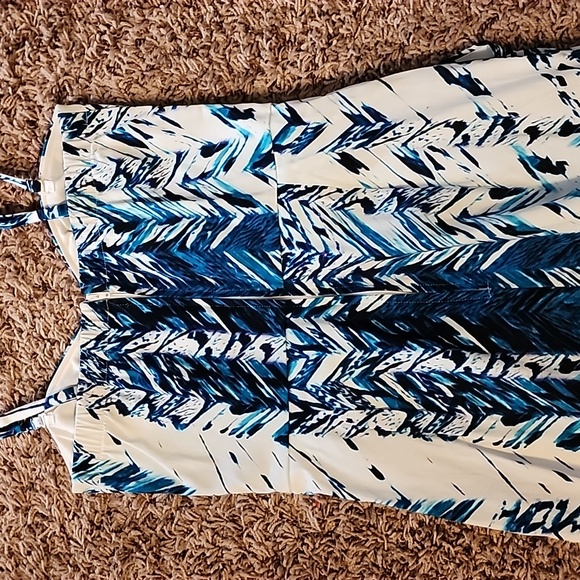 *Rickis Dress* - Picture 4 of 4